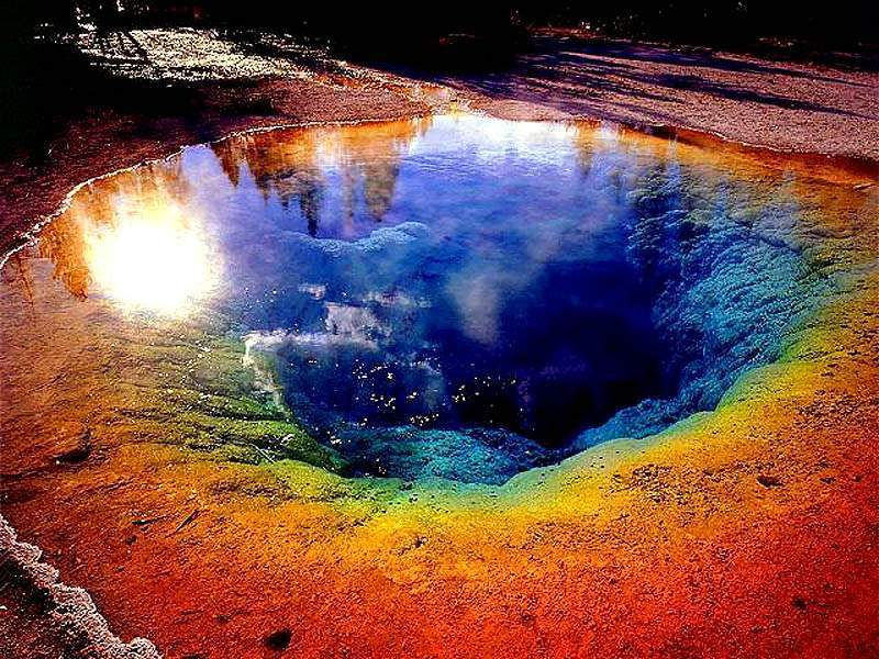 yellowstone-national-park-morning-glory-pool_jpg.jpg